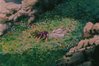 Saori couchée sur l'herbe