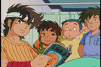 Seiya dans son lit avec les enfants de l'orphelinat