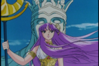 Saori et la statue d'Athéna de face